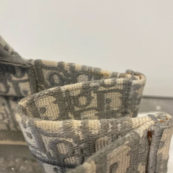 Dior Obllque Book Tote - Picture 8 of 11